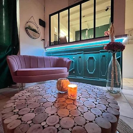 Suite Romance - Jacuzzi Moret-sur-Loing Esterno foto