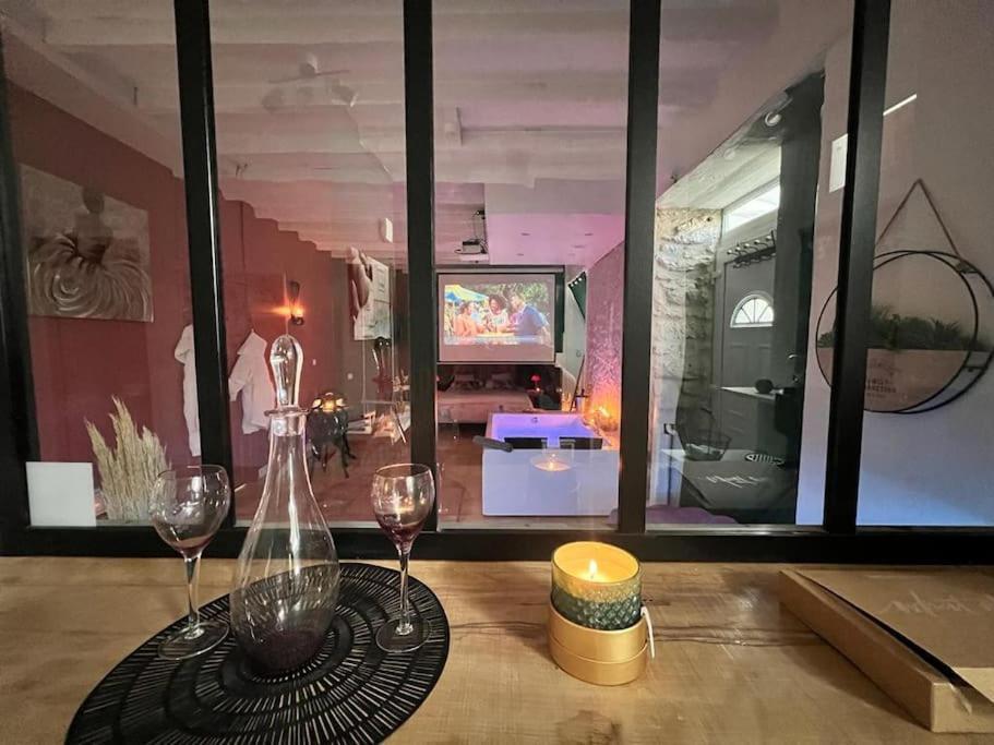 Suite Romance - Jacuzzi Moret-sur-Loing Esterno foto